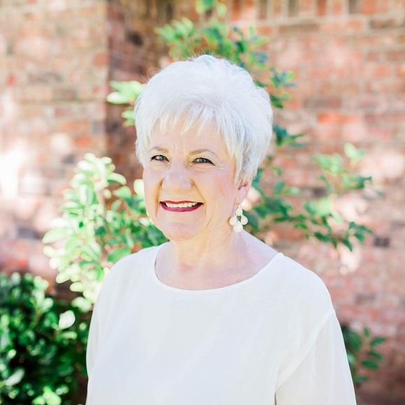 Meet your Posher, Patsy - Picture 1 of 1